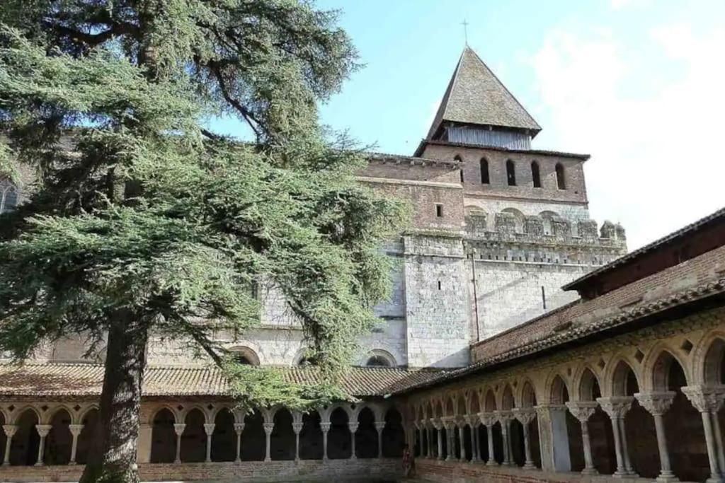 Appartement Entier Moissac Centre 30 M2 Calme Avec Cour Interieure Pour Velos A 50M Du Marche De مْواساك المظهر الخارجي الصورة
