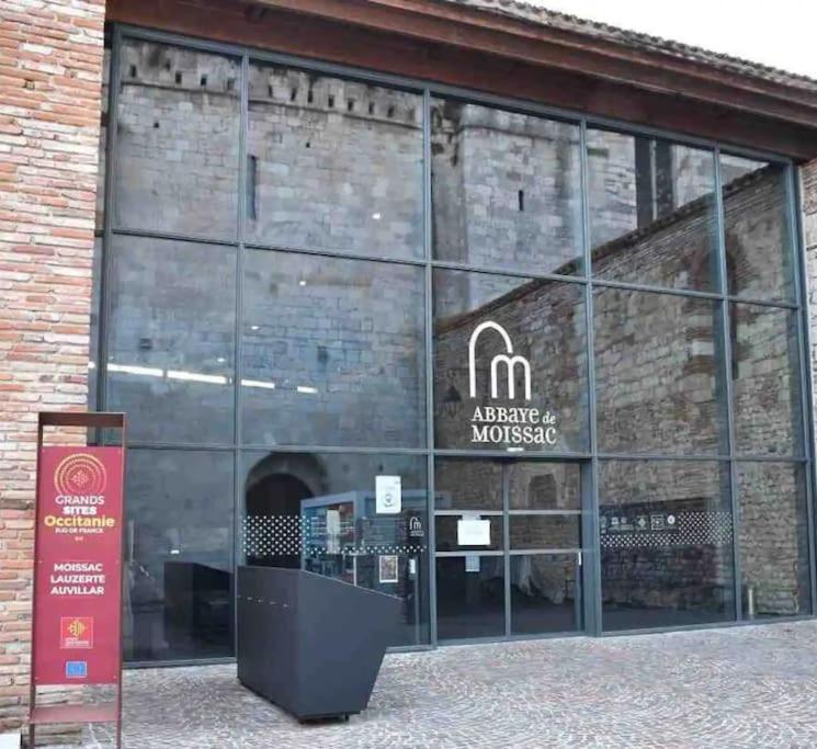 Appartement Entier Moissac Centre 30 M2 Calme Avec Cour Interieure Pour Velos A 50M Du Marche De مْواساك المظهر الخارجي الصورة